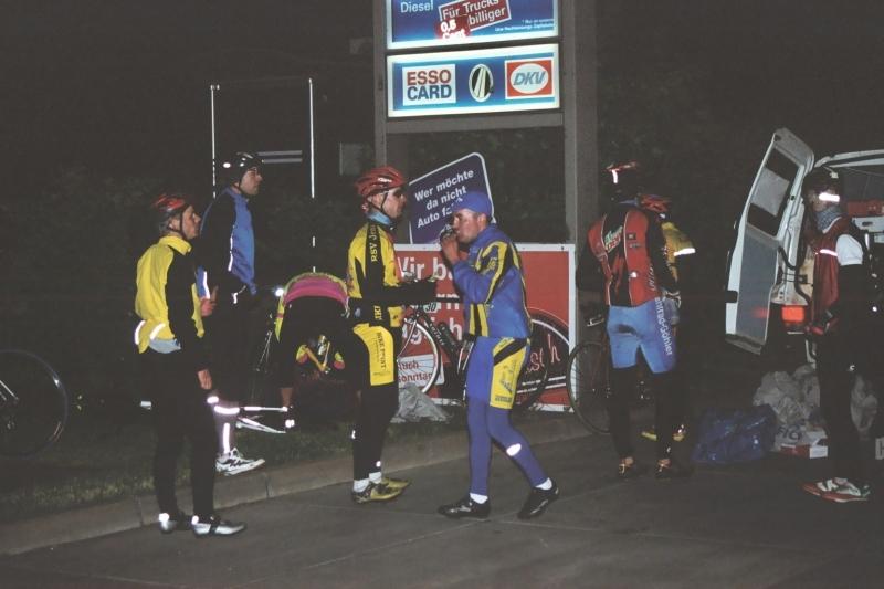 7-00 Neubrandenburg Esso Gruppe.jpg