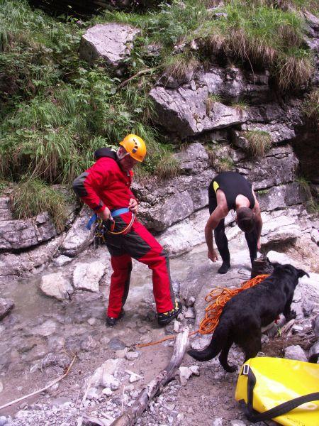 05-08-05 121423 04 Schellaine.JPG