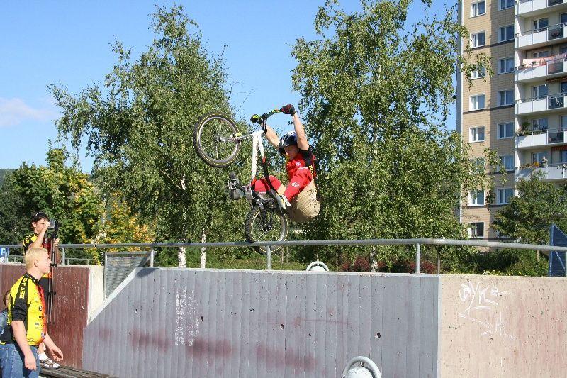 061008 154024 001 Trialtour.jpg