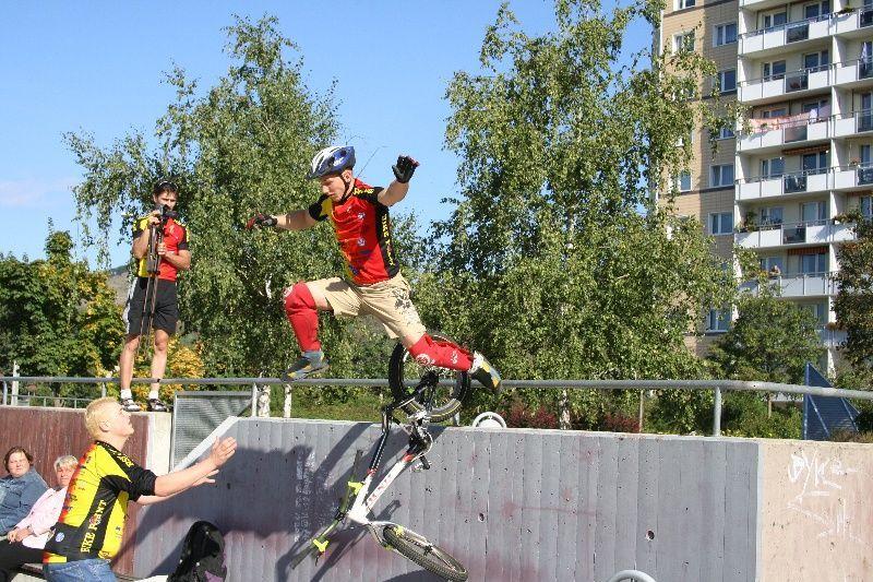 061008 154024 006 Trialtour.jpg