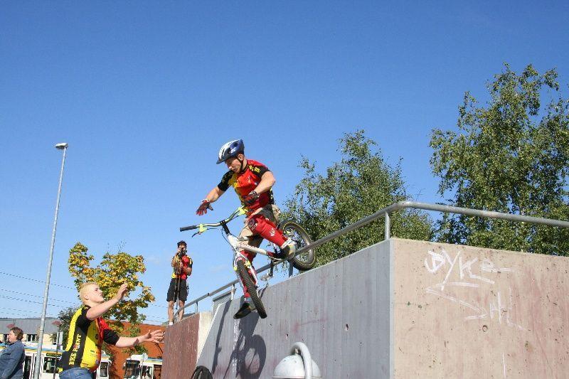 061008 154024 013 Trialtour.jpg