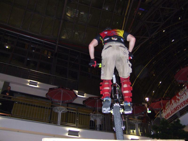 061027 202236 070 trialshow.jpg