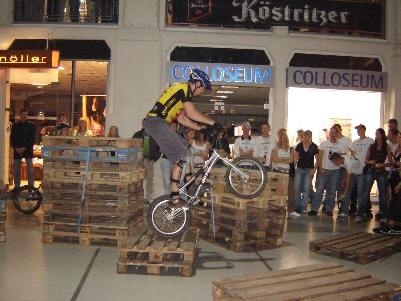 061028 201022 130 trialshow.JPG