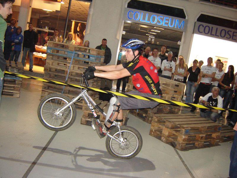 061028 202133 210 trialshow.JPG