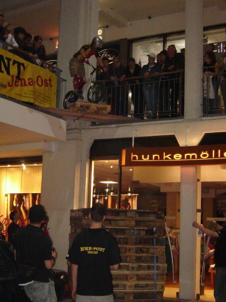 061028 202948 250 trialshow.jpg