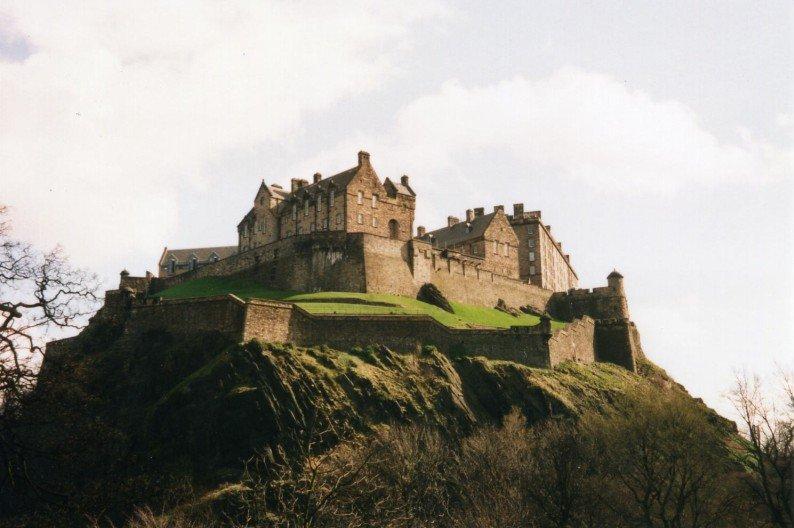 Edinburgh Castle.jpg
